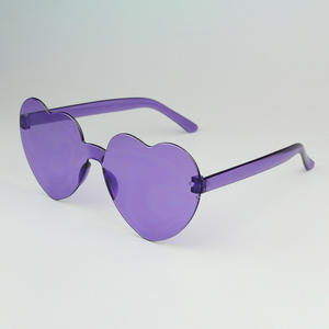 Coeur couleur bonbon violet UV400 pleine jante Transparent lunettes de soleil à la mode pour Costume de célébrité déguisement Cosplay fête - Product Image 1