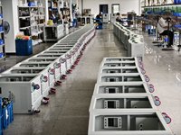 Régulateur de tension automatique (AVR) triphasé 380V à servomoteur, stabilisateur de tension SVC en cuivre 50 kVA 20 kVA