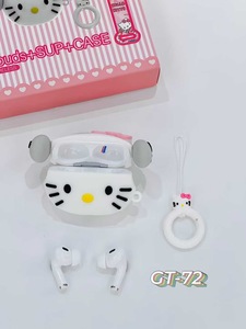 Set de Regalo 4 en 1 con Temática de Hello Kitty: Consola de Juegos + Reloj Inteligente + Auriculares Inalámbricos + Estuche para Auriculares - Product Image 3