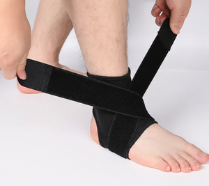 Tobillera de Compresión Elástica Negra con Almohadilla de Silicona <span class=keywords><strong>para</strong></span> Soporte Diario del Tobillo - Product Image 1