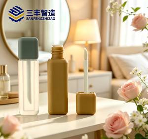 หลอดลิปกลอสแบบสี่เหลี่ยมฝ้าแบบใหม่ บรรจุภัณฑ์เครื่องสำอาง - Product Image 4