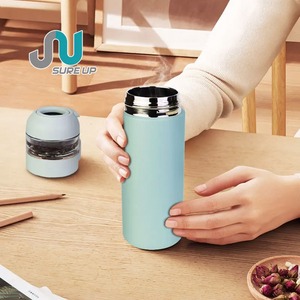 Bouteille d'eau <span class=keywords><strong>thermos</strong></span> intelligente en acier inoxydable nouveau design avec <span class=keywords><strong>bouchon</strong></span> d'affichage de la température capacité de 400ml pour le camping écologique - Product Image 1