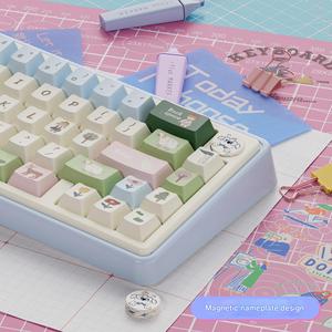 UR65 Blau/Pink/Rot Anpassung der mechanischen Tastatur Tri-Mode-Dichtung Hot-Swap-fähiges RGB Unterstützt QMK/VIA-Tastaturen - Product Image 5