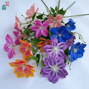 Fleurs artificielles en soie de clematis et de magnolia, décorations murales de mariage, rondes, en plastique, de haute qualité - Product Image 3