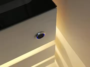 Moderner Luxuriöser Deluxe Smarter Nachttisch für Hotel-Schlafzimmer in Schwarz/Weiß mit LED-Leuchten, Fingerabdrucksperre und Lautsprecher-Panel - Product Image 5