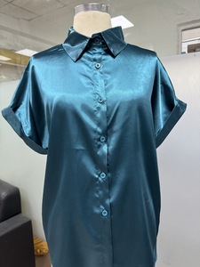 เสื้อเชิ้ตผ้าซาตินแขนสั้นปักโลโก้แบบกำหนดเองสไตล์ยุโรปและอเมริกา ปี 2026 ทรงหลวมสบายๆ - Product Image 2
