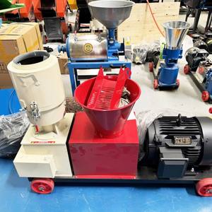 Nouvelle Machine à Granulés d'<span class=keywords><strong>Aliments</strong></span> <span class=keywords><strong>pour</strong></span> <span class=keywords><strong>Animaux</strong></span> en Acier Allié, Capacité 300kg/h, <span class=keywords><strong>pour</strong></span> l'Alimentation des Volailles et des <span class=keywords><strong>Animaux</strong></span>, <span class=keywords><strong>Vente</strong></span> Chaude, Tailles 125/150/160/210/230/260/300 - Product Image 5