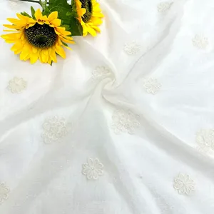 Tessuto in Tulle Ricamato Stile Vintage con Fiori, Broderie Fleurs, Margherite e Giglio Ragno per Abbigliamento - Vendita all'Ingrosso - Product Image 3