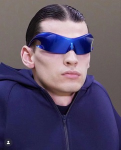 Gafas de Sol Deportivas Personalizadas 1813 Estilo Punk Y2K para Hombre, Gafas de Sol de Espejo de una Pieza Vintage 2023, Gafas de Sol Sexys de Hip Hop para Mujer - Product Image 3