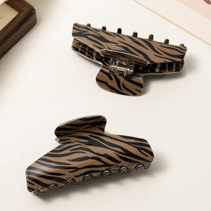 Pinces à cheveux originales imprimé léopard et zèbre, accessoires capillaires haut de gamme en acétate, pinces requin pour l'arrière de la tête, vente en gros - Product Image 3