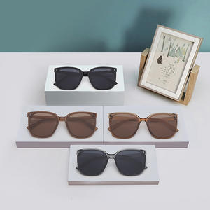 Gafas de sol Gm para mujer, unisex, montura cuadrada, material de PC, Uv400, polarizadas, tipo 3, color negro, para Tiktok Kuaishou - Product Image 5