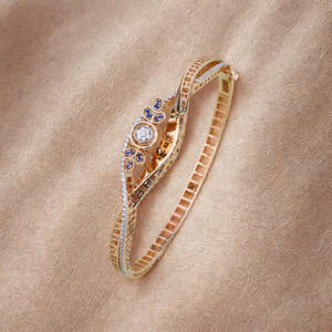 Brazalete de Filigrana de Diseño con Detalles Florales Azules, Joyería Elegante con Moissanita, Baño de Oro Rosa, Lujoso - Product Image 2