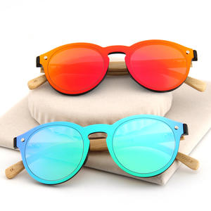 Lunettes de soleil unisexe à monture en bambou effet bois, verres en résine UV400, protection solaire pour la conduite en extérieur, monture ronde tendance Type 3 - Product Image 1