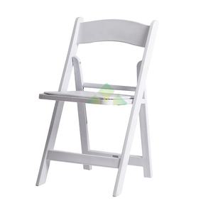 كرسي أوروبي قابل للطي لأي لون من الراتينج البلاستيكي لحفلات الزفاف كرسي أبيض قابل للطي من البلاستيك - Product Image 1
