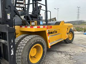Empilhadeira de 20 Toneladas Komatsu FD200 bem mantida | Seleção FD45/FD90 | Ótimo para operações de mineração | Pronto para trabalhar - Product Image 3