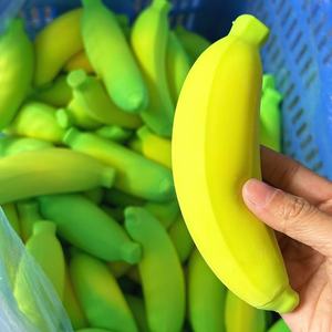 Nouvelles balles anti-stress géantes en forme de banane, fraise et carotte, remplies de farine, à retour lent, vente en gros - Product Image 1