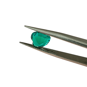 Émeraude COLOMBIENNE en LABORATOIRE Pierres précieuses hydrothermales en forme de cœur Émeraudes créées de 4mm à 15mm vert bleuâtre Certifiées - Product Image 3