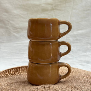 Tasses en céramique de grès de qualité supérieure, faites à la main, cuite à haute température, couleur jaune moutarde, avec poignée, capacité 80 ml, compatibles four et micro-ondes, finition lisse - Product Image 4