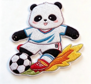 Patchs brodés thermocollants mignons de panda footballiste, motif sportif de dessin animé pour la décoration de vêtements, vestes et sacs à dos pour enfants - Product Image 2