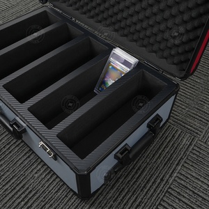 Valise de transport sur roulettes en alliage d'aluminium durable et personnalisée pour cartes TCG, pour collectionneurs de cartes à collectionner - Product Image 3