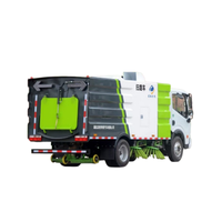 Balayeuse routière à aspiration avec empattement de 3308 mm et MIV de 7360 kg pour le nettoyage des rues, des places, des parkings et des zones industrielles