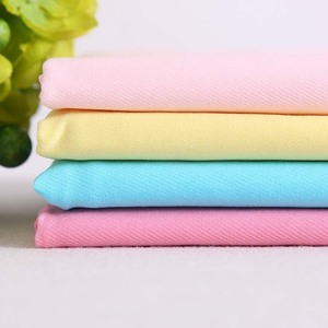 Лидер продаж, Прямая поставка с завода, плетеная 32S 3/1 саржевая нейлоновая хлопчатобумажная ткань для одежды, курток