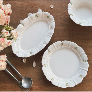 Plato de Cerámica con <span class=keywords><strong>Diseño</strong></span> Retro Vintage Francés Pintado a Mano con Rosas y Tazas y Platillos de Café Pequeños y Creativos de Alta Calidad - Product Image 3