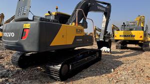 Excavatrice Volvo EC240 d'occasion de haute qualité en vente à bas prix avec moteur, boîte de vitesses, pompe à engrenages et composants essentiels Volvo Penta - Product Image 4