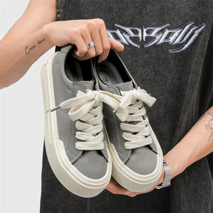 รองเท้าผ้าใบสีสันใหม่ทันสมัย พื้นหนา ส้นแบน พร้อมเชือกผูกและคุณสมบัติเสริมความสูงครบครัน - Product Image 5