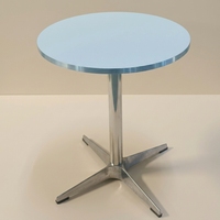Table de restaurant ronde durable avec surface anti-rayures, piétement en métal, table à manger pour les salons de thé, les bistrots et les commerces