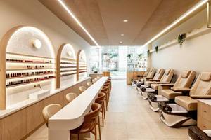 Ensemble de mobilier de salon de coiffure personnalisé, écologique, recyclable et durable, avec éclairage LED et matériaux personnalisables pour une conception intérieure complète. - Product Image 4