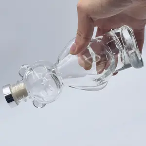 Hot-Selling Transparent Bear-Shaped Glass Bottle, Used for Spirits, Beverages, And Food Glass Bottles