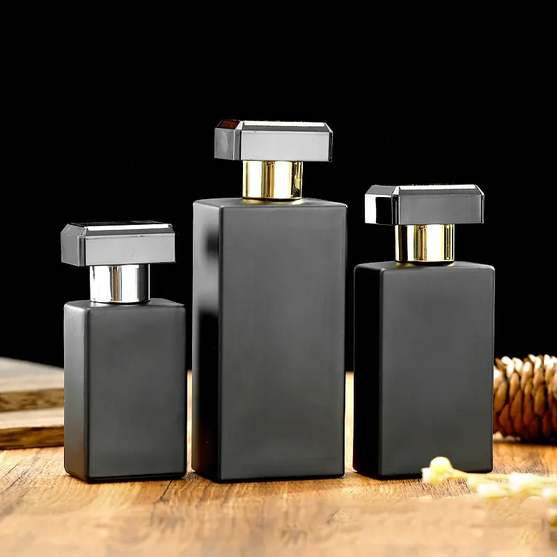 30ml 50ml 100ml bán buôn chai thủy tinh Matte Đen bơm lại nước hoa xịt chai