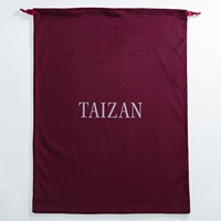 Sac cadeau en velours noir recyclable à cordon de serrage, imprimé avec un logo personnalisé, pour l'emballage des vêtements