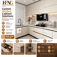 Meuble de cuisine sur mesure haut de gamme, solution de rangement contemporaine blanche avec unités murales intégrées pour projets de villas et d'appartements