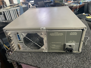 เครื่องวิเคราะห์เครือข่ายเวกเตอร์ Agilent รุ่น 8753C 300KHz-3GHz พร้อมแหล่งกำเนิดสัญญาณ รับประกัน 1 เดือน ผลิตในสหรัฐอเมริกา - Product Image 3