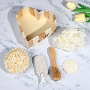 Set regalo per il bagno a forma di cuore per la famiglia kit promozionali di lusso per la cura del corpo di bellezza cura personale Spa per le vacanze - Product Image 2