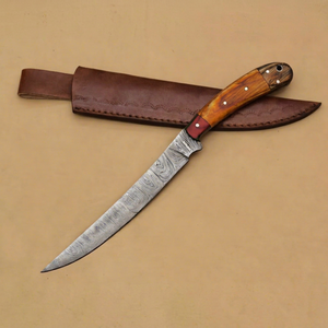 Cuchillo de caza hecho a mano con hoja de acero de Damasco, mango de madera y filo biselado. - Product Image 1