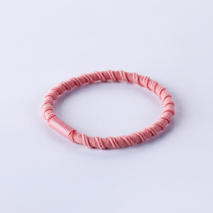 Chignons colorés extensibles, proposant des coiffures uniques et tendance, attachés avec des élastiques ou des cordes à cheveux. - Product Image 6