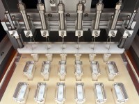 Machine de remplissage de liquides de petit volume, pompe en céramique, système de remplissage d'huile haute précision