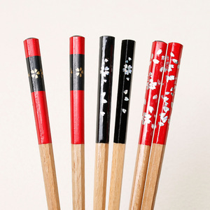 Palillos de madera maciza para el hogar, octogonales, de madera de haya antideslizante, estilo japonés con apliques de flor de cerezo, cinco colores de cerezo. - Product Image 2