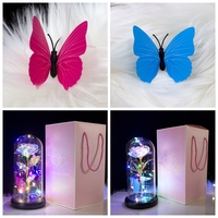 Lampe à LED artisanale en forme de rose galaxie sous cloche en verre, décoration papillon, rose éternelle romantique et rêveuse pour la Saint-Valentin et la Fête des Mères