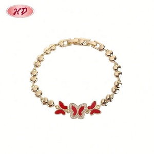 สร้อยข้อมือวินเทจรูปหัวใจผีเสื้อประดับเพชรซิคอนเคลือบทอง 18K สำหรับผู้หญิง ของขวัญวันครบรอบ - Product Image 6