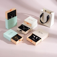 Boîte à bijoux en carton rigide personnalisée avec finition mate et dorure à chaud, emballage tiroir coulissant pour collier, bague, boucles d'oreilles