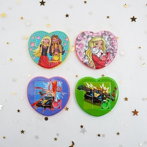 Niños 5CM amor en forma de corazón rompecabezas juguetes cápsulas de plástico promocionales - Product Image 3