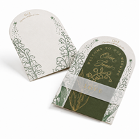 Papeterie de mariage de luxe : Cartes en forme florale, cartes de menu, cartes de placement, suite d'invitations de mariage estampées à chaud, gaufrées à sec et imprimées en typographie