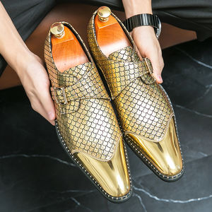 Prodotti di Tendenza 2025: <span class=keywords><strong>Scarpe</strong></span> Eleganti da <span class=keywords><strong>Uomo</strong></span> in Pelle Lucida Oro e Argento, Modello Slip-on a Punta con Dettagli Metallici per Matrimoni ed Eventi Speciali - Product Image 4