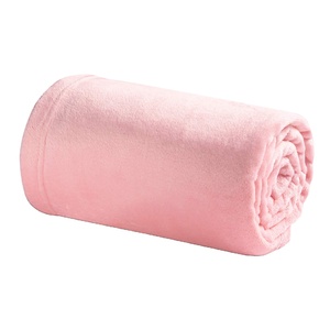 Thoughtful Gifts for Veterinarians: 5 Cozy Pink Fleece Throws They’ll Love