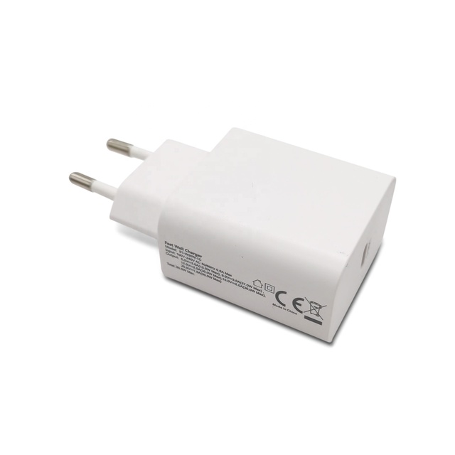 Hot Selling 30W Quick USB Type C Wall Charger for Mobile Phones Smart Plug with 20V 1.5A Output for iPhone 14 13 12 11 XR 8