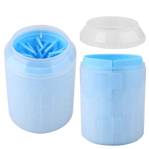 Cốc Làm Sạch Chân Chó Lược Silicon Mềm Dụng Cụ Rửa Chân Khăn Thú Cưng Ngoài Trời Tiện Dụng - Product Image 4